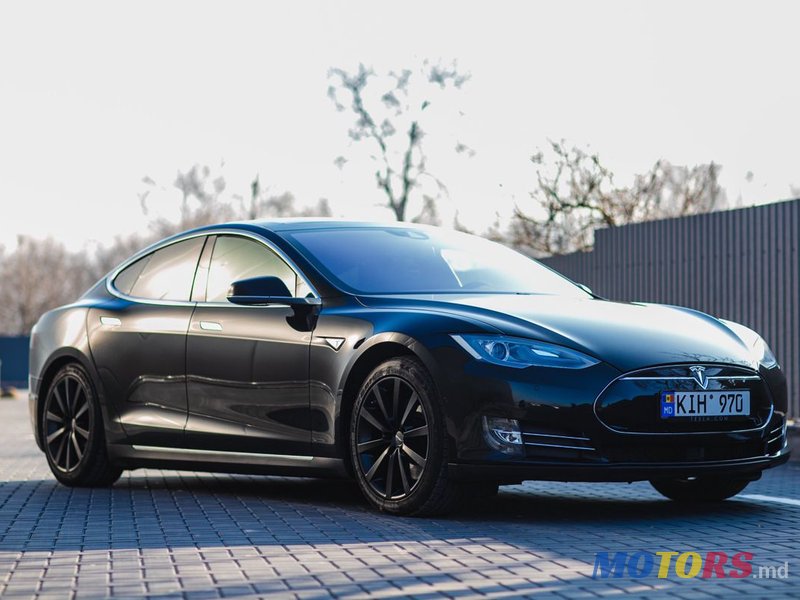 2015' Tesla Model S photo #2