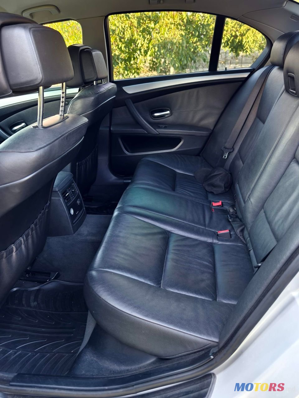 2007' BMW 5 Series photo #6