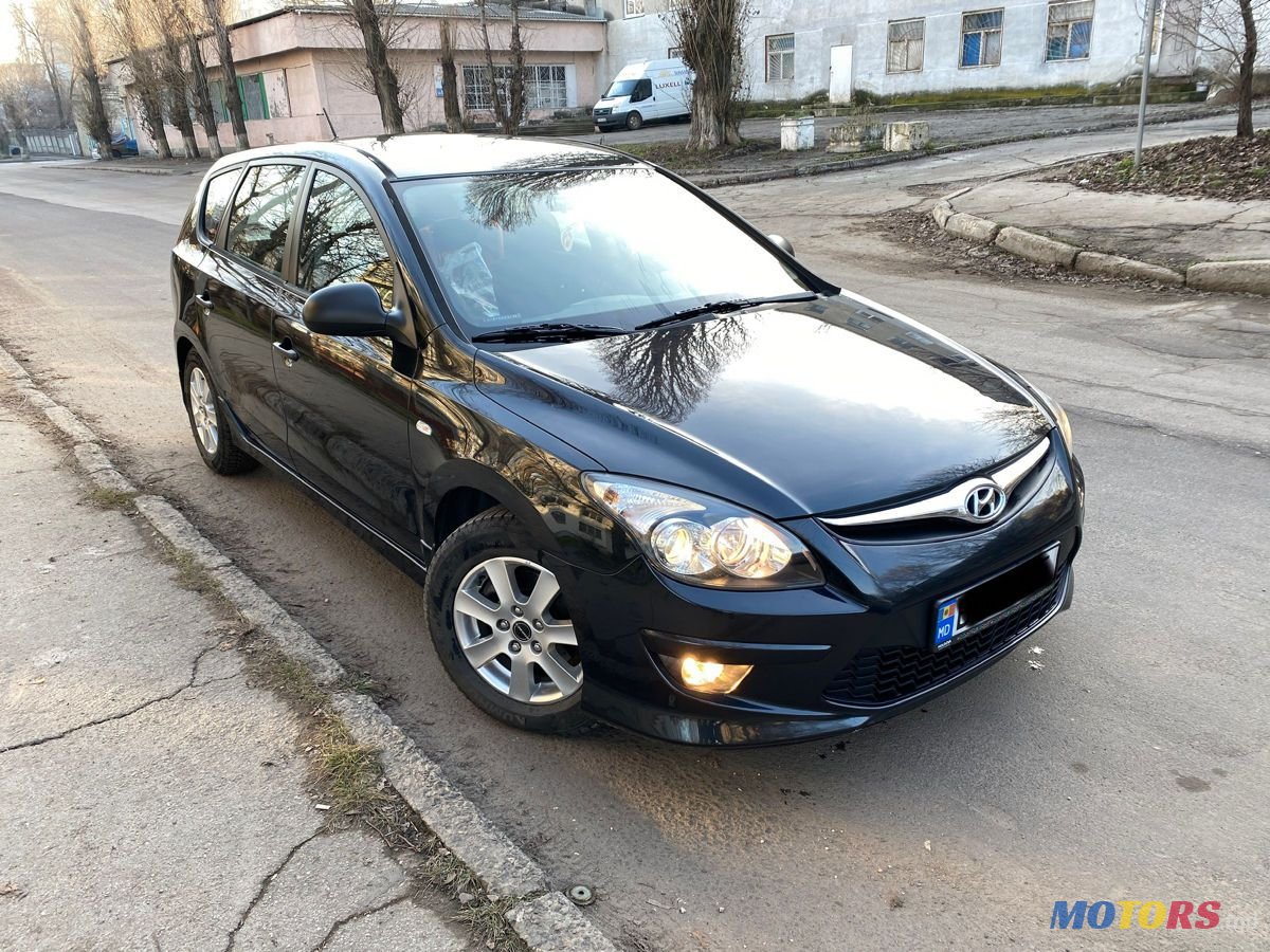 2011' Hyundai i30 photo #2