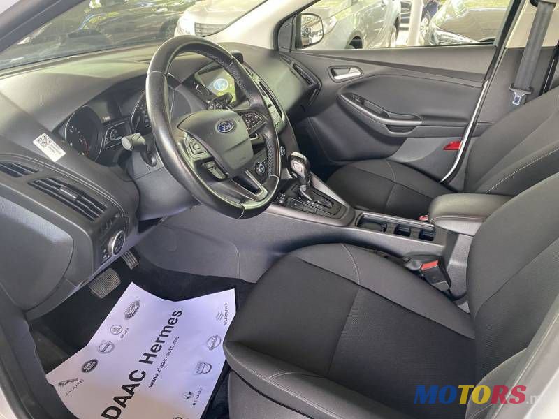 2017' Ford Focus photo #5