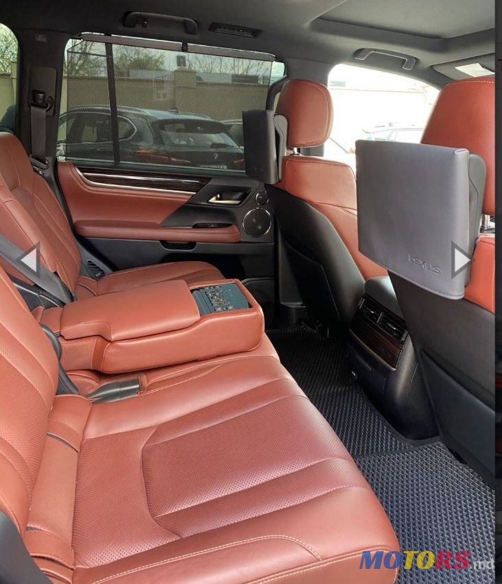 2019' Lexus Lx Series photo #4