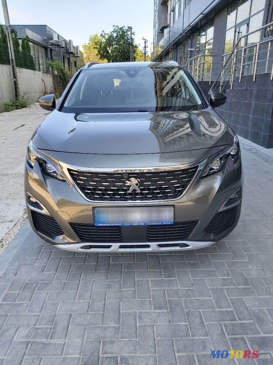 2017' Peugeot 5008 photo #1