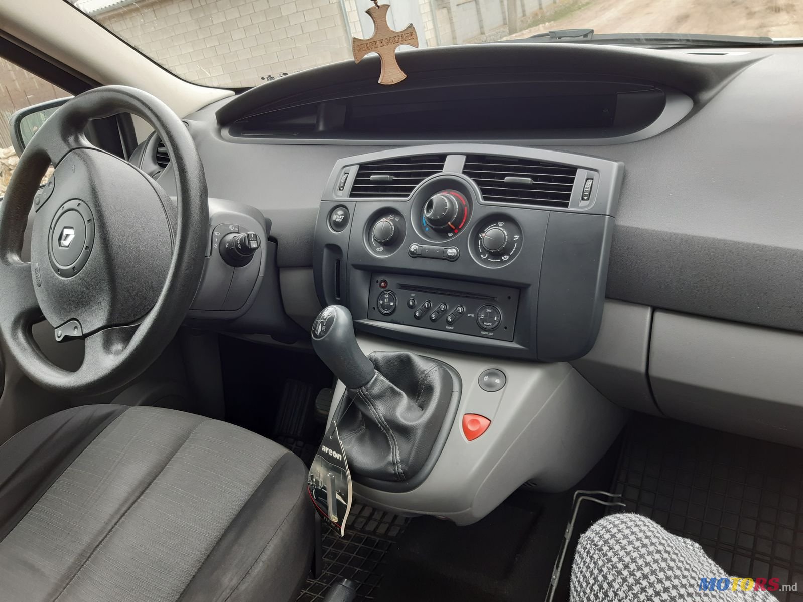 2005' Renault Scenic photo #1