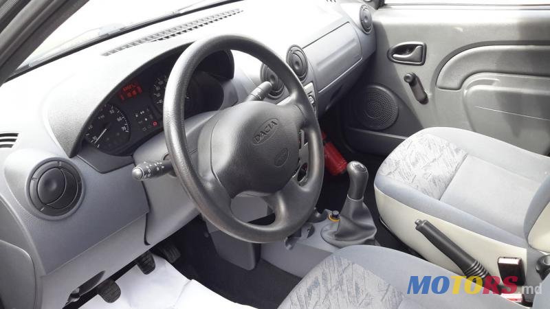 2011' Dacia Logan photo #3