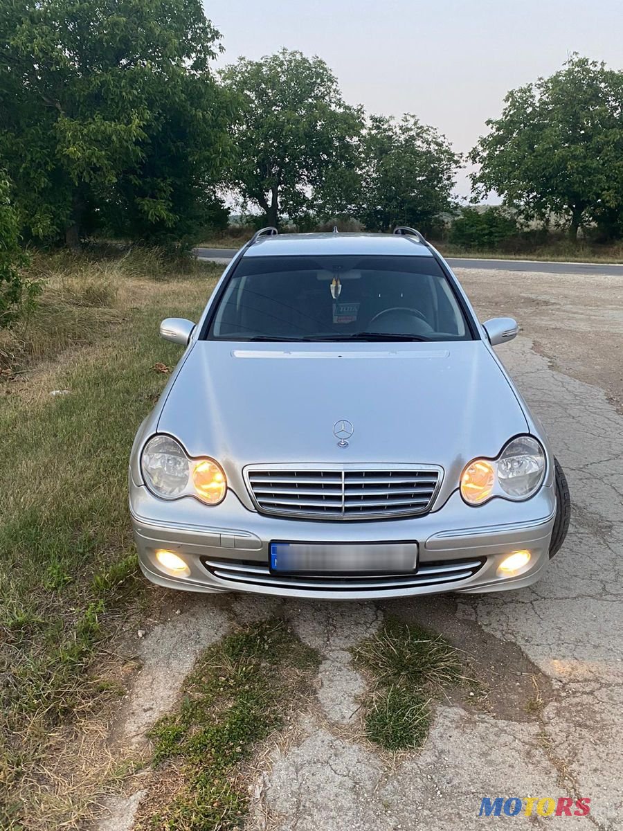 2004' Mercedes-Benz C Класс photo #3