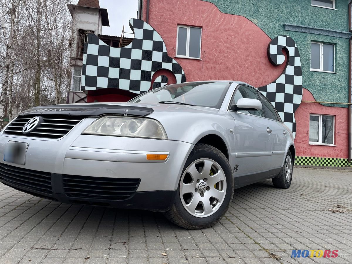 2003' Volkswagen Passat photo #1