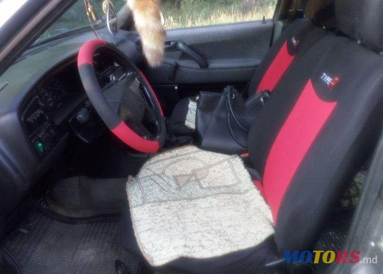 1992' Volkswagen Passat photo #2