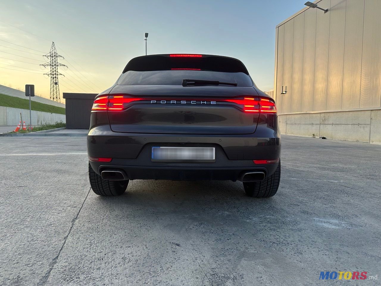 2020' Porsche Macan photo #5