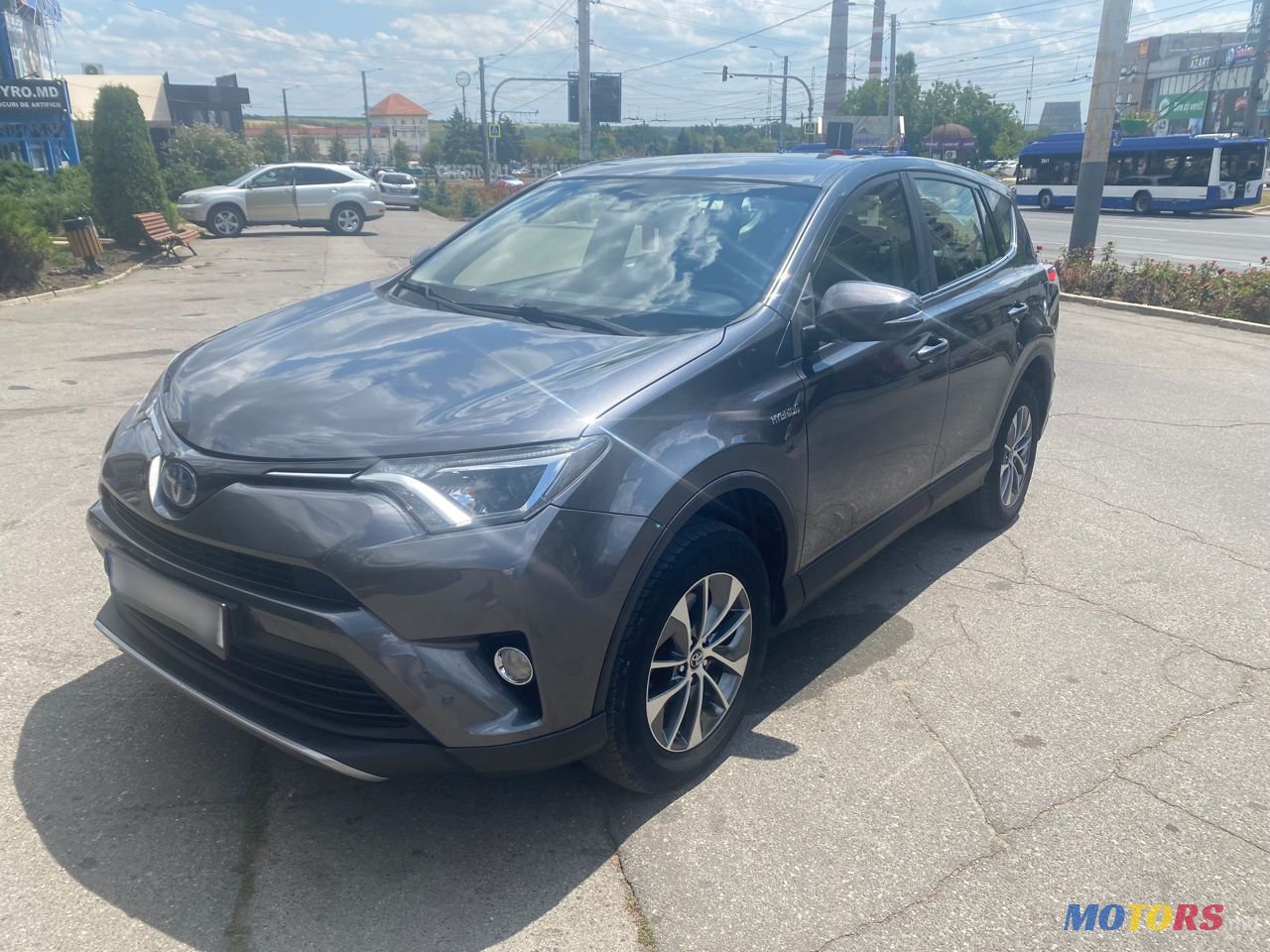 2018' Toyota RAV4 photo #2