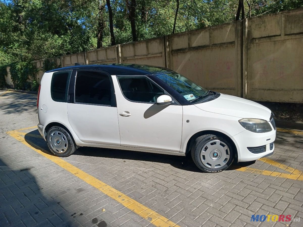 2010' Skoda Roomster photo #3