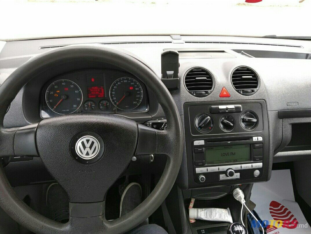 2008' Volkswagen Caddy photo #7