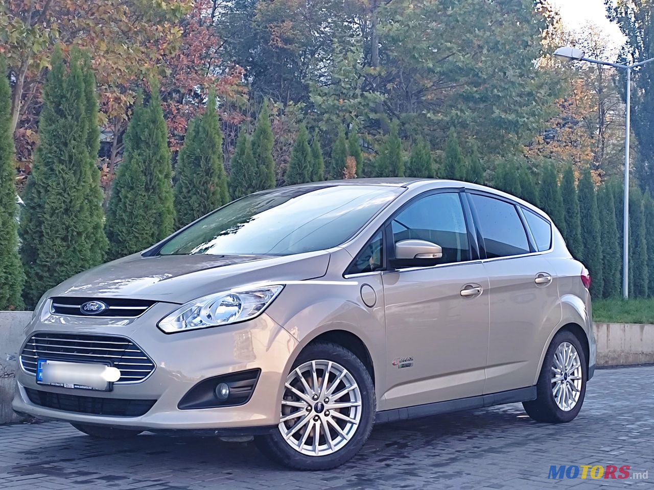 2015' Ford C-MAX photo #2