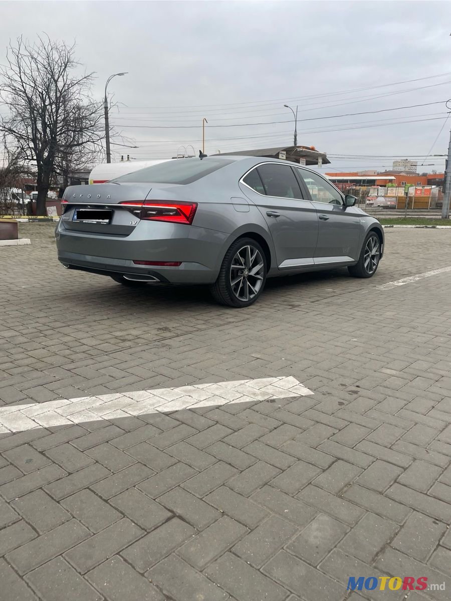 2020' Skoda Superb photo #3
