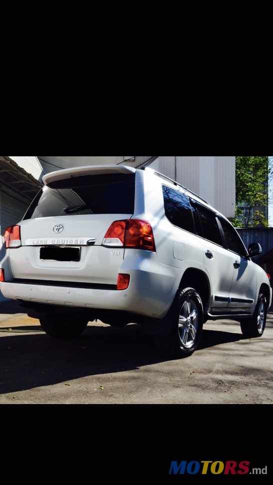 2013' Toyota Land Cruiser 200 photo #3