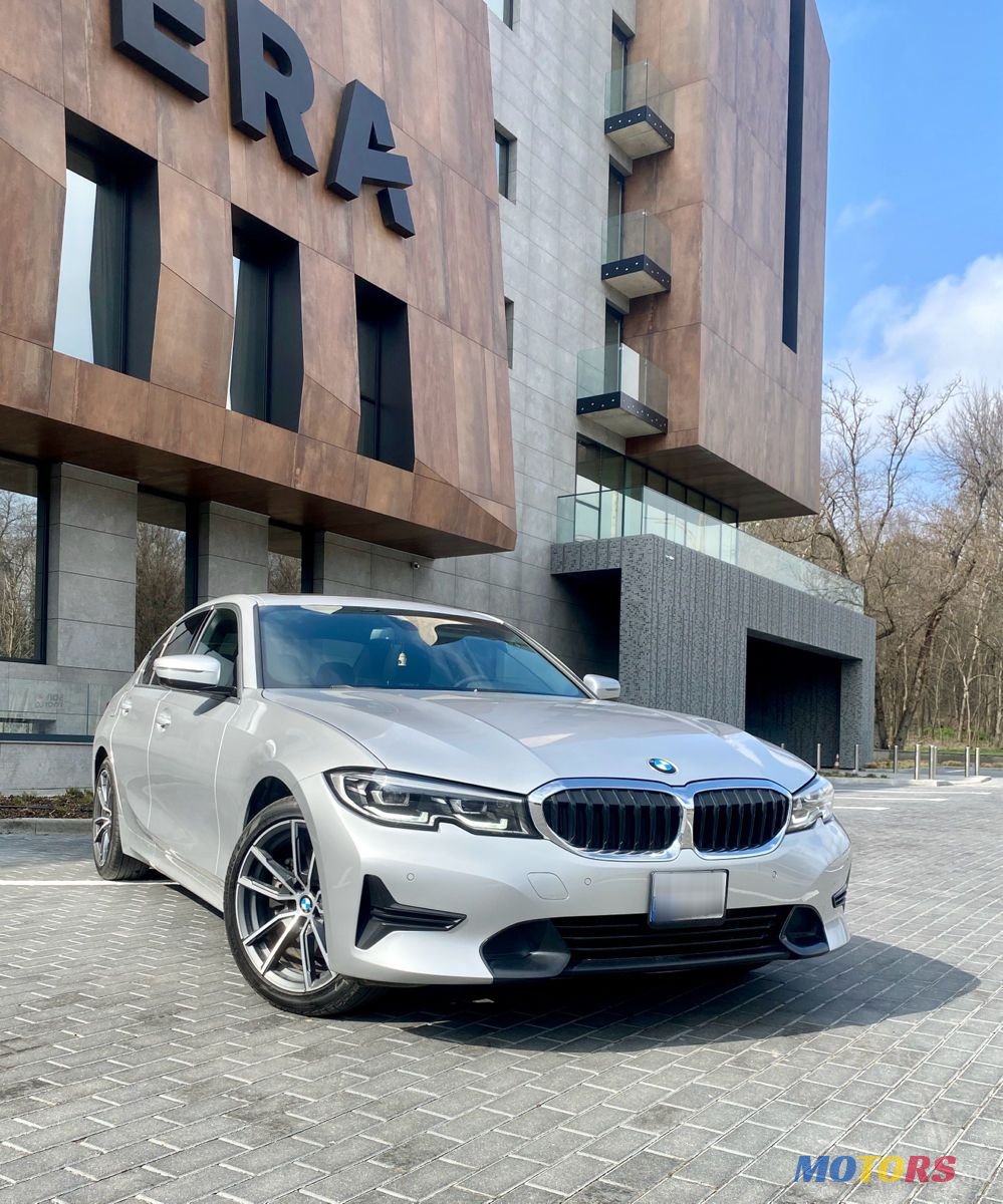 2019' BMW 3 Series photo #1