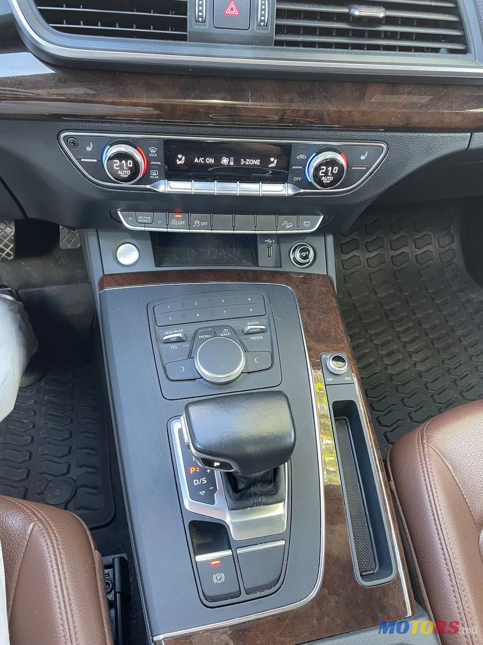 2019' Audi Q5 photo #1