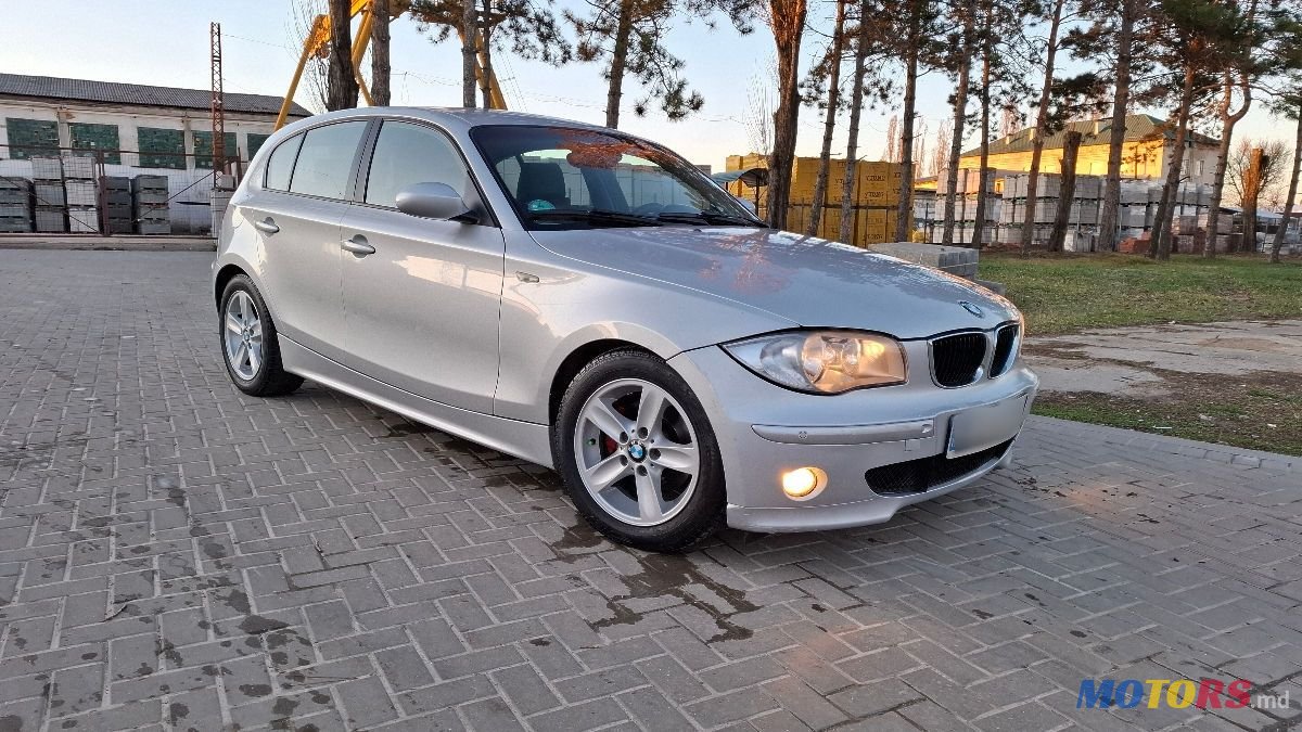 2005' BMW 1 Series photo #1