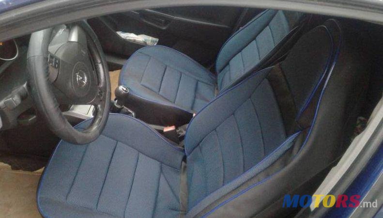 2005' Opel Astra photo #3