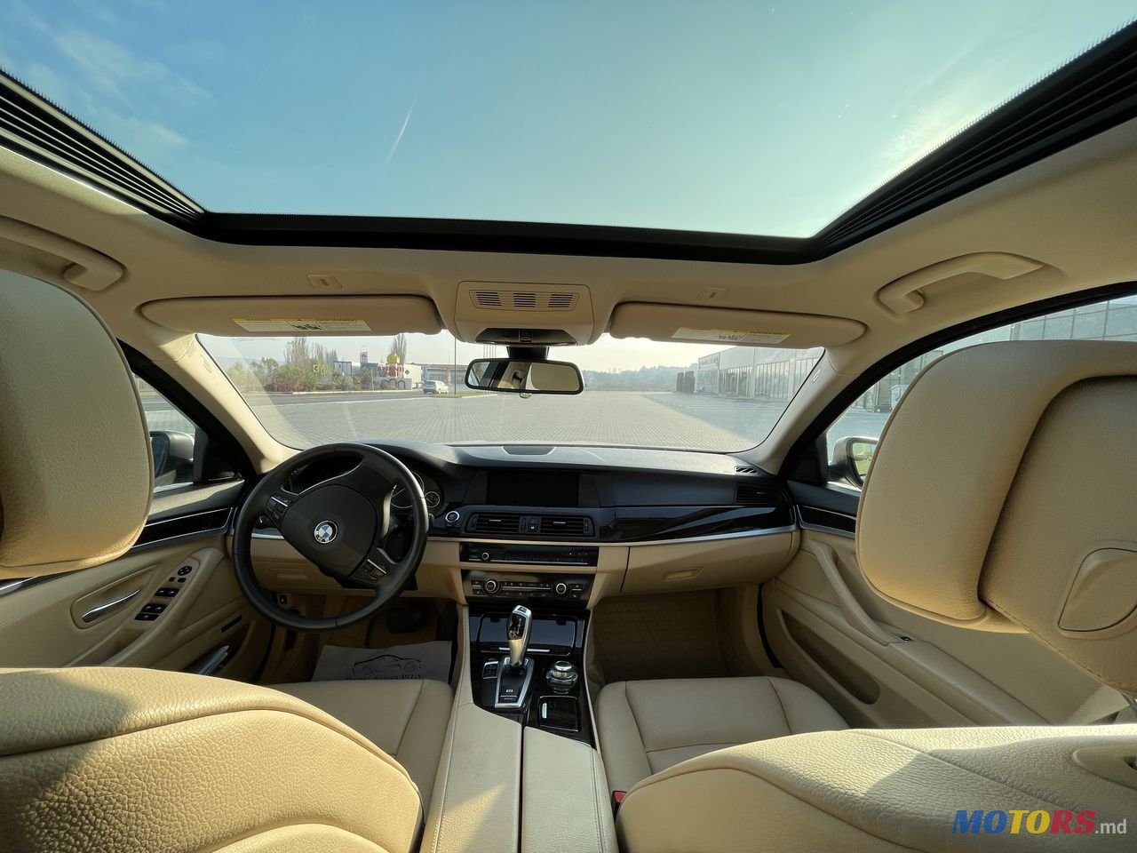 2013' BMW 5 Series photo #3