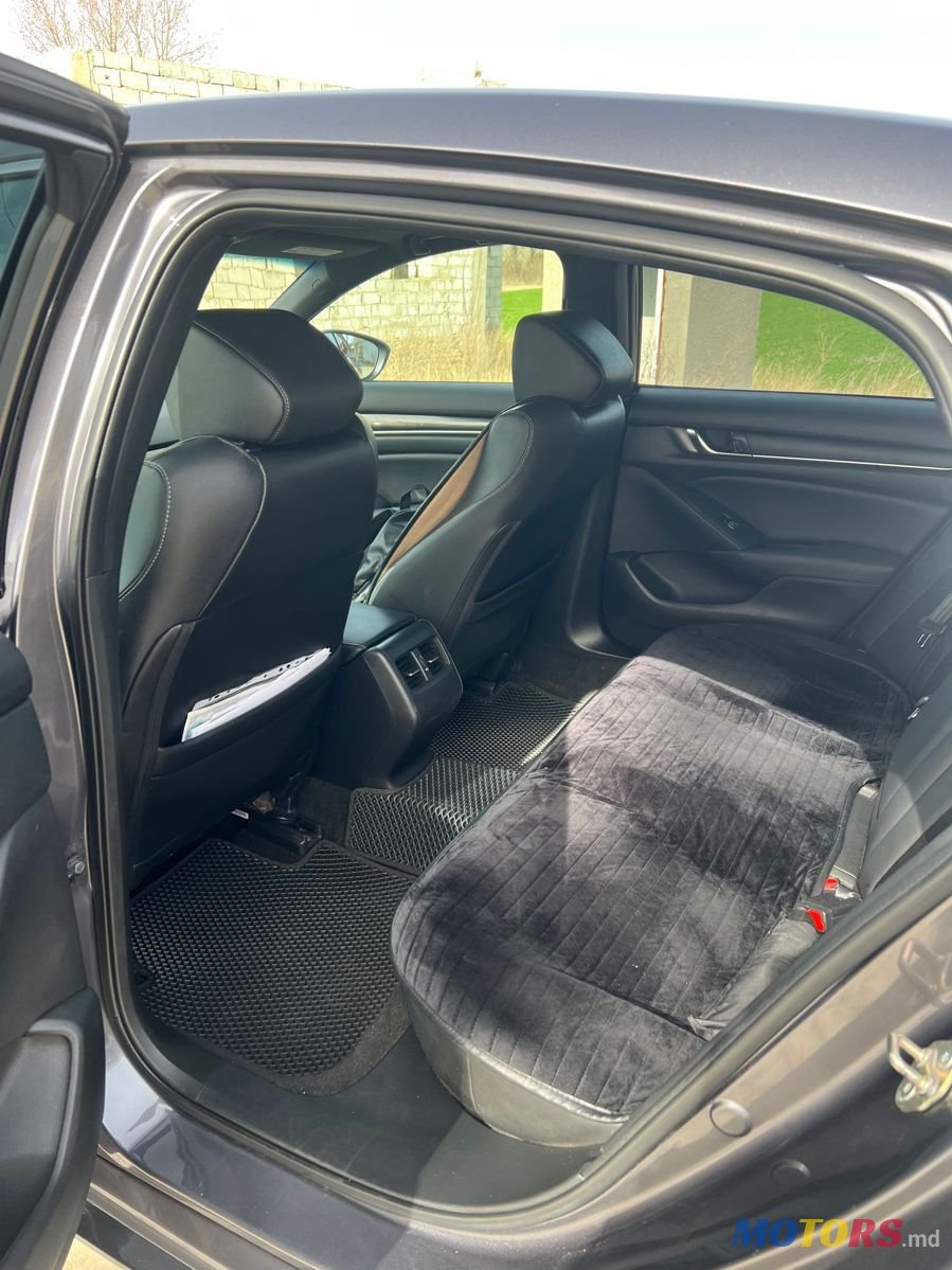 2019' Honda Accord photo #2
