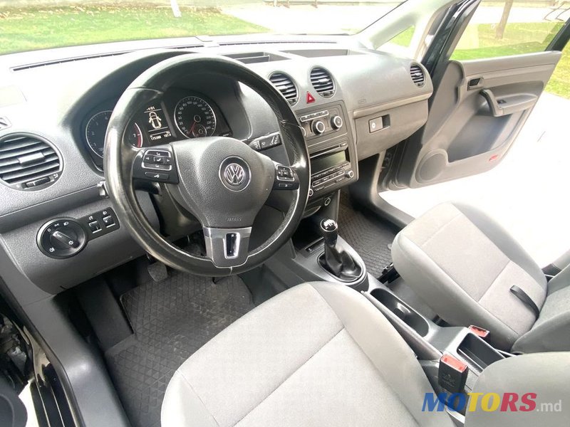 2015' Volkswagen Caddy photo #5