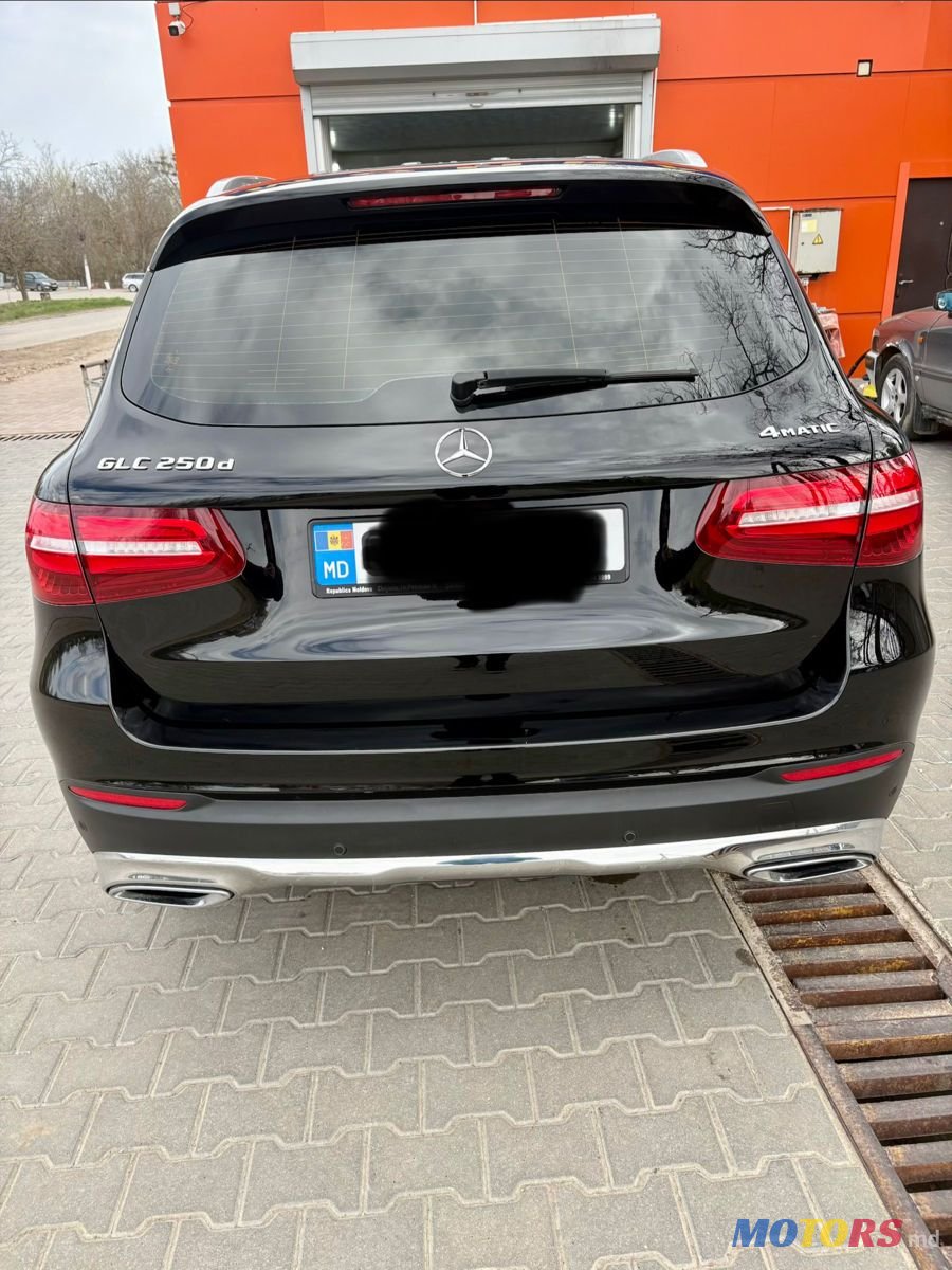 2018' Mercedes-Benz GLC photo #2