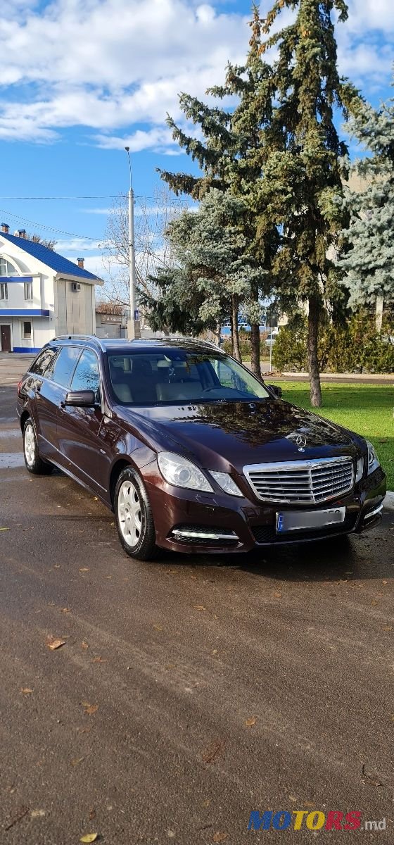2010' Mercedes-Benz E Класс photo #1