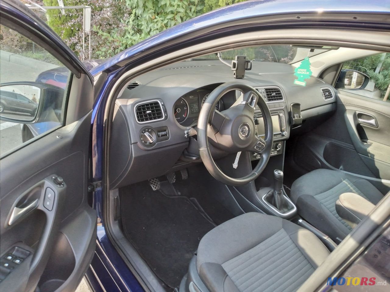 2012' Volkswagen Polo photo #4