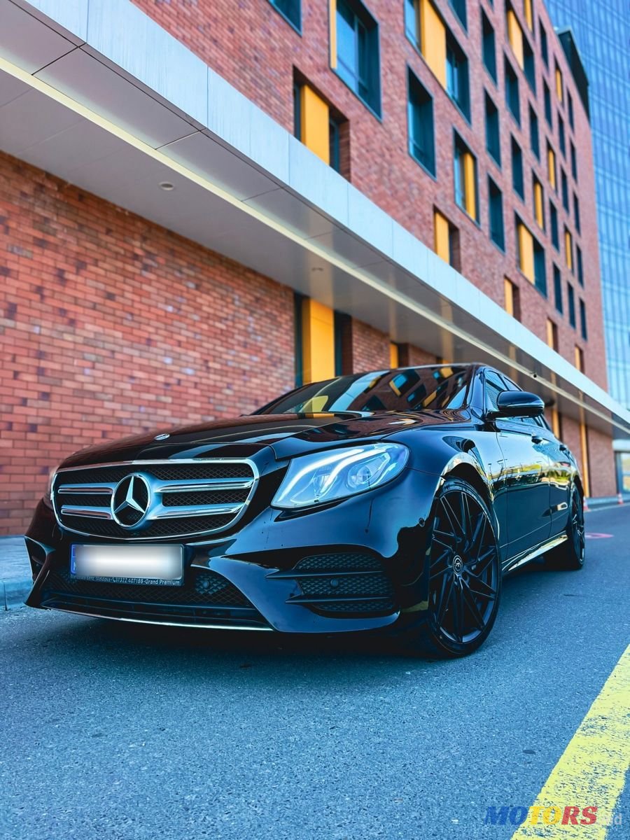 2019' Mercedes-Benz E Класс photo #1