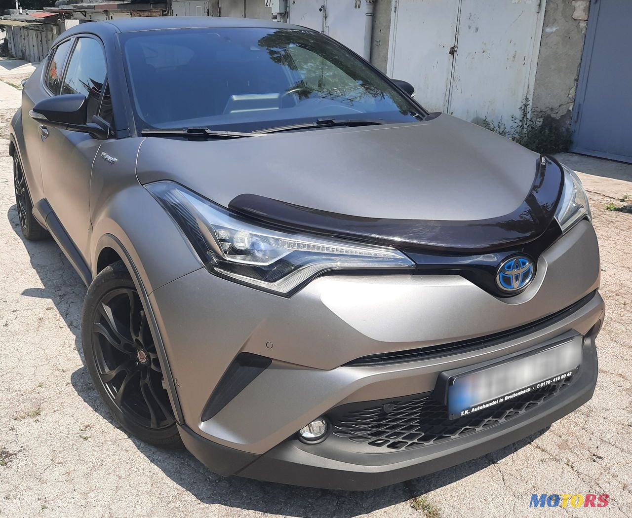 2017' Toyota C-HR photo #2