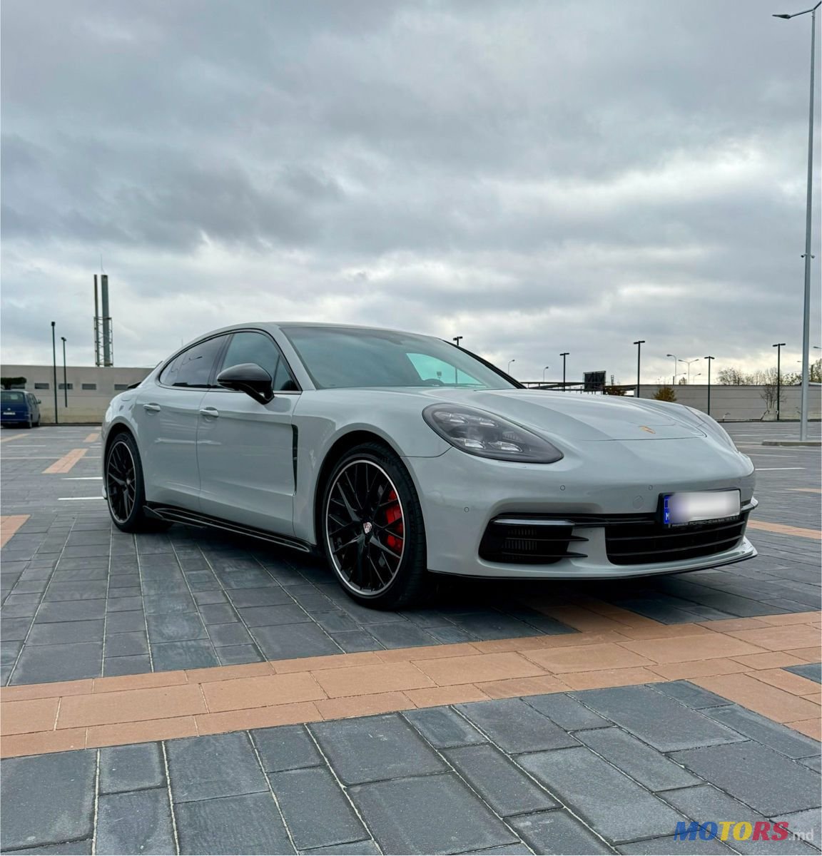 2017' Porsche Panamera photo #3