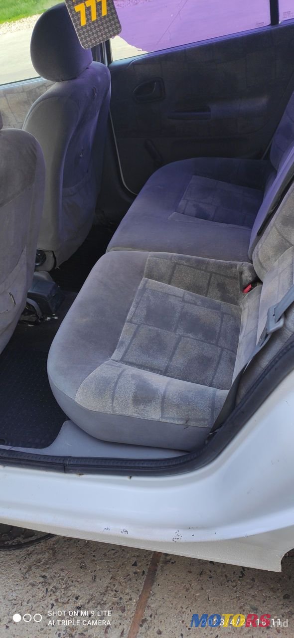 2001' Renault Megane photo #6