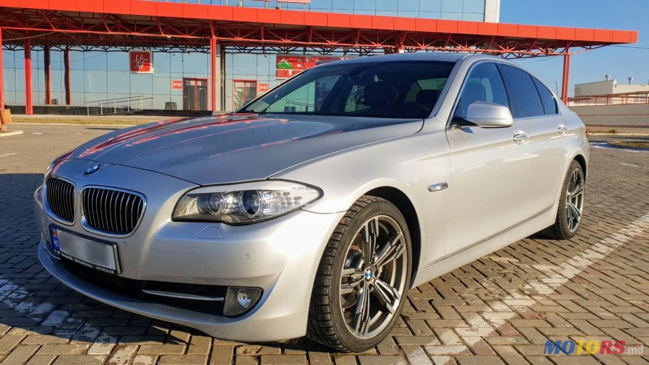 2013' BMW 528 photo #1