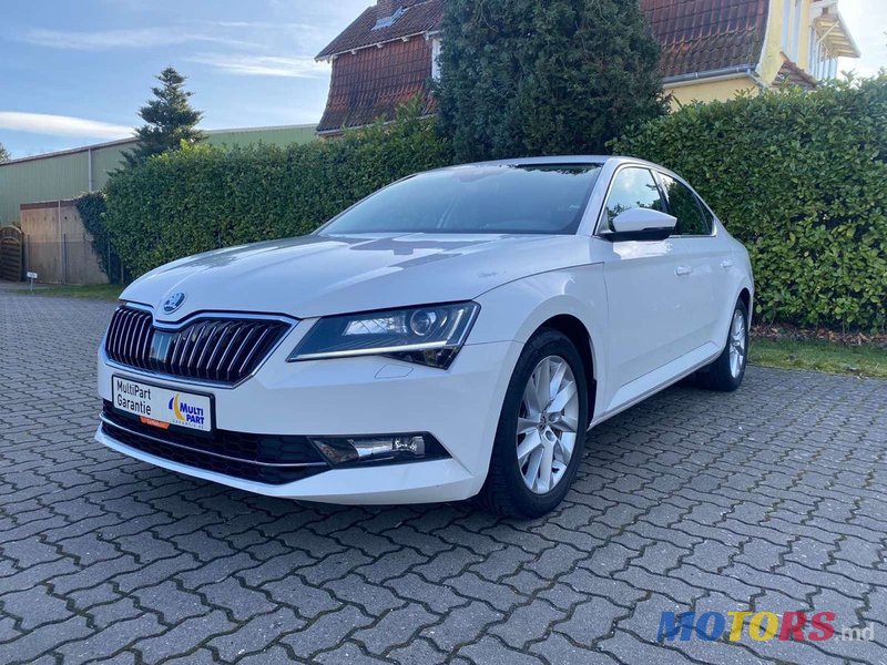 2016' Skoda Superb photo #6