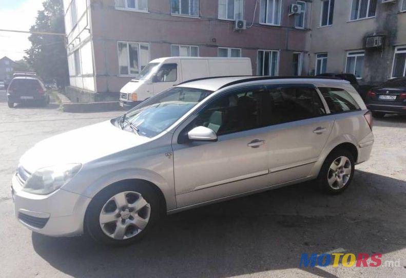 2006' Opel Astra photo #1