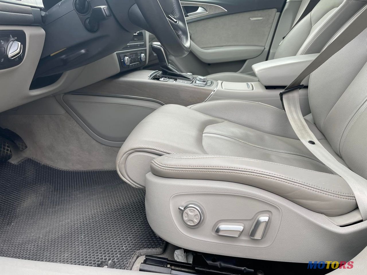 2015' Audi A6 photo #6