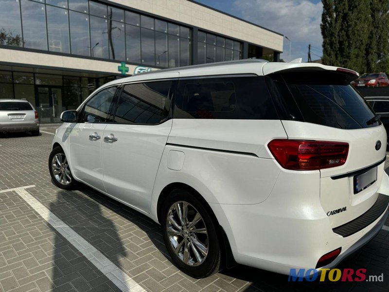 2018' Kia Carnival photo #6