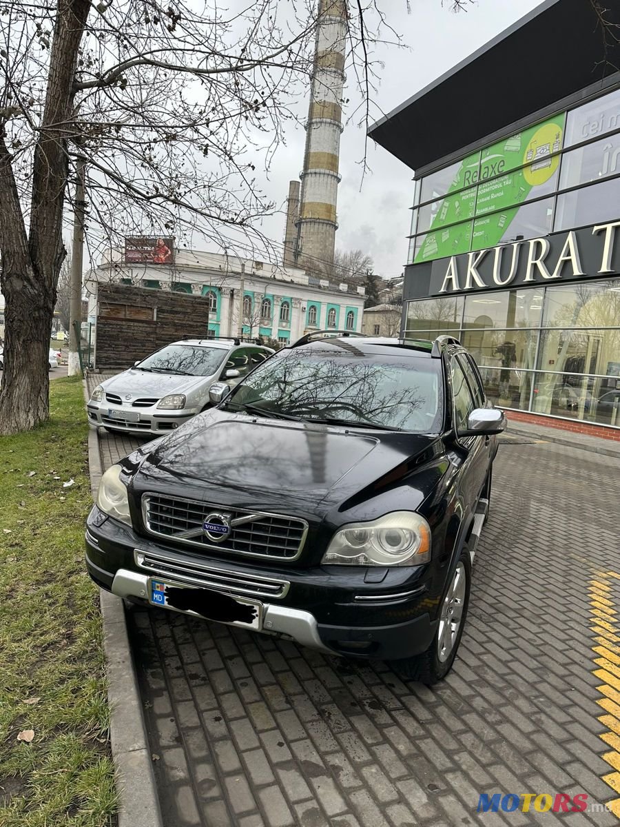 2011' Volvo XC90 photo #2