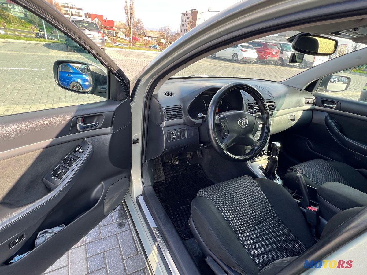 2007' Toyota Avensis photo #3