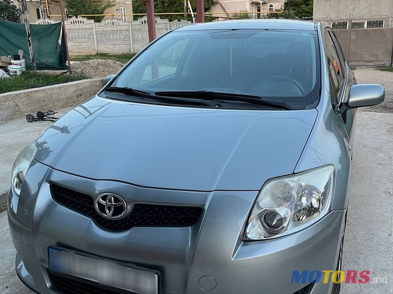 2008' Toyota Auris photo #2