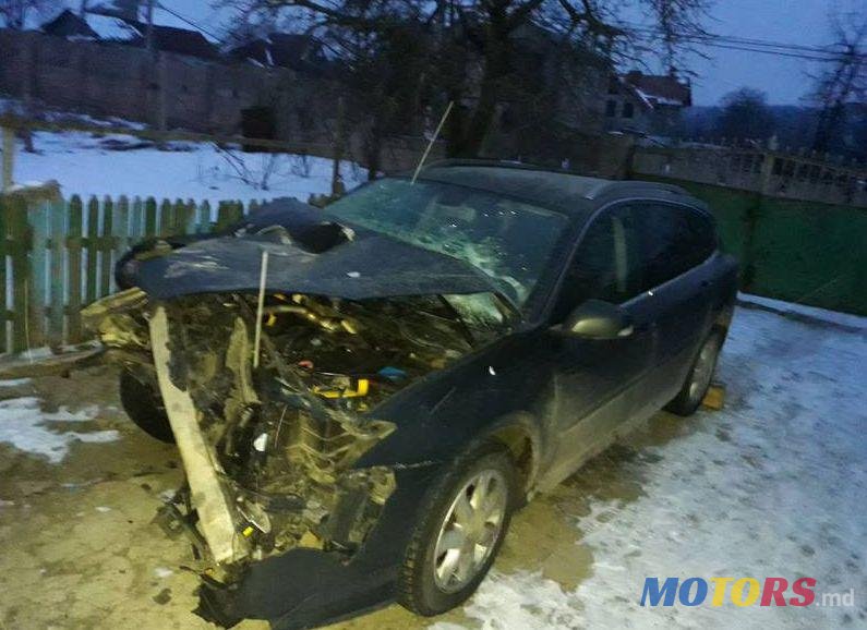 2010' Renault Laguna photo #1