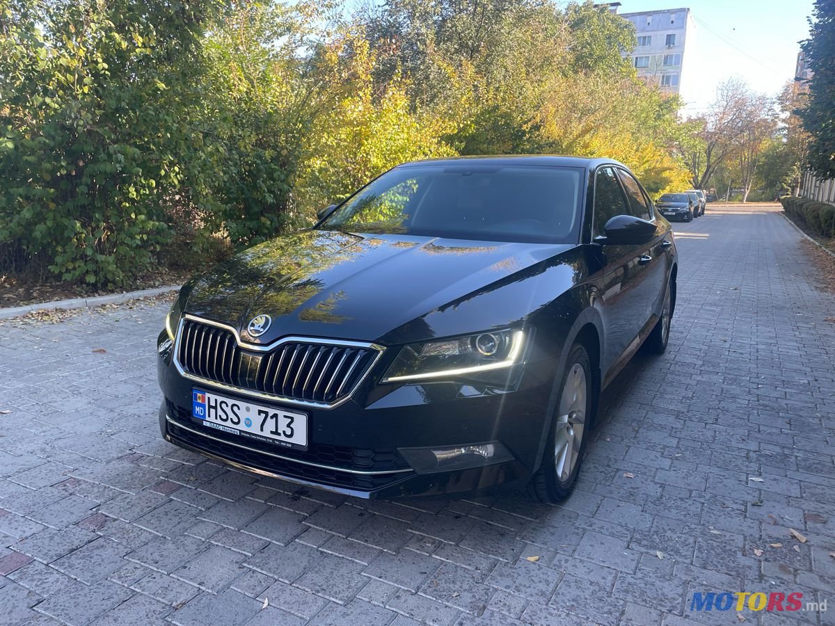 2016' Skoda Superb photo #5