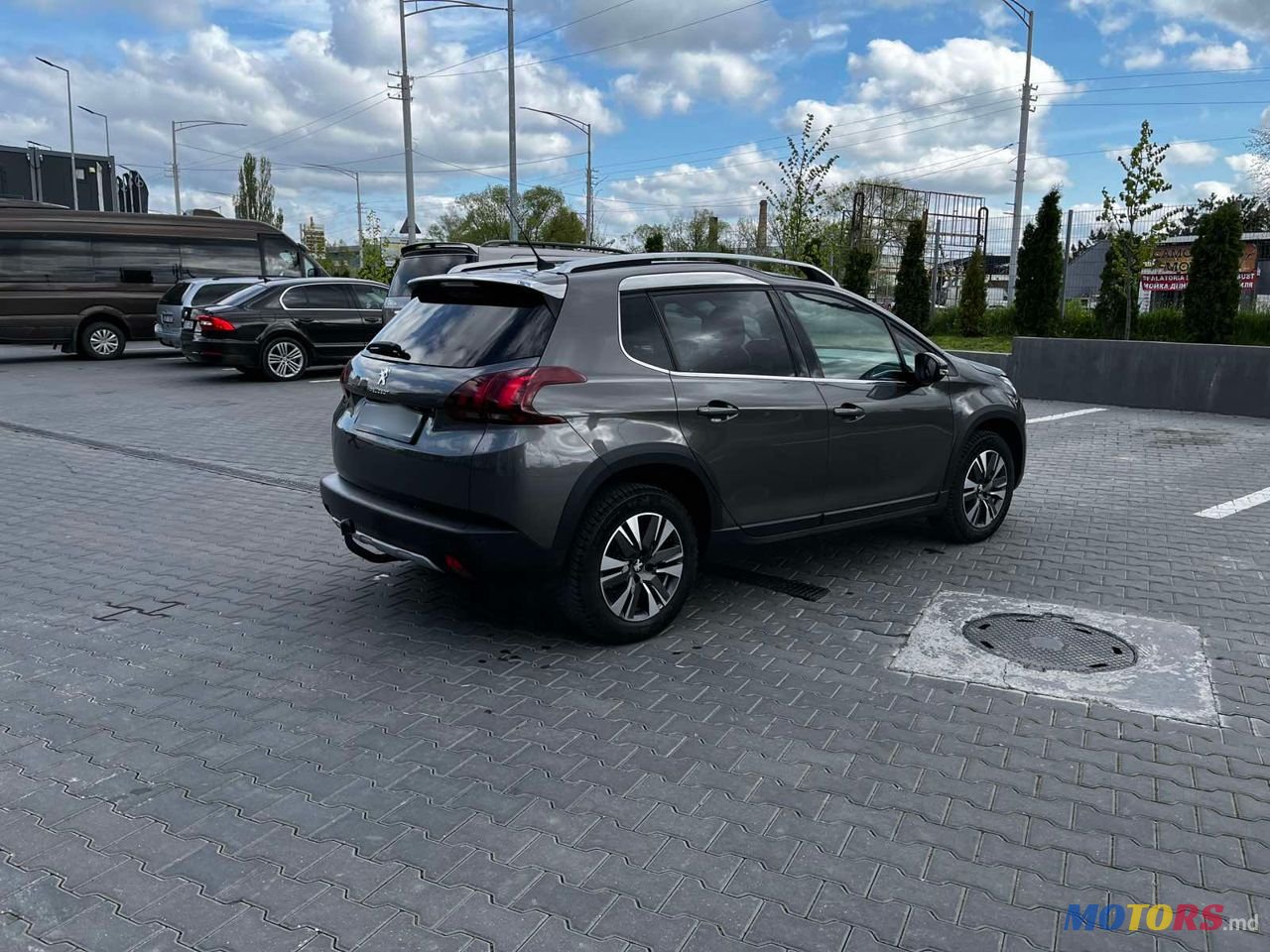 2019' Peugeot 2008 photo #1