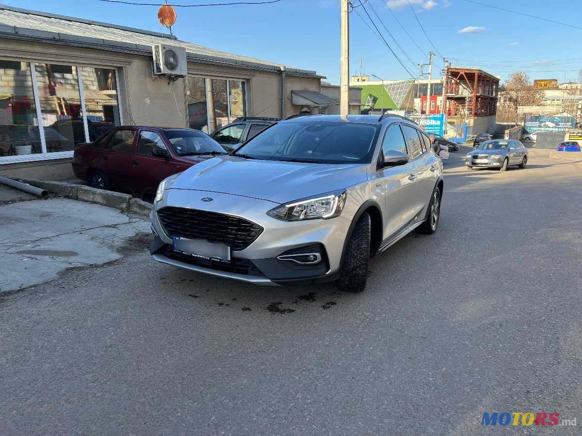 2020' Ford Focus photo #1