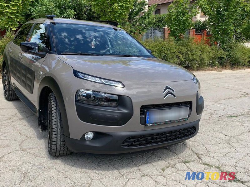 2016' Citroen C4 Cactus photo #1