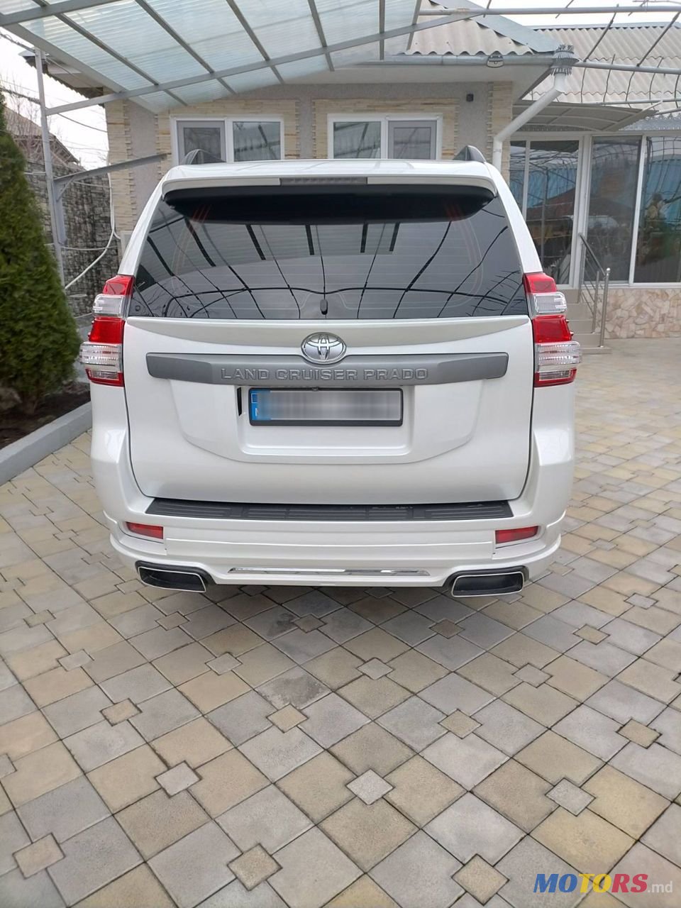 2016' Toyota Land Cruiser Prado photo #2