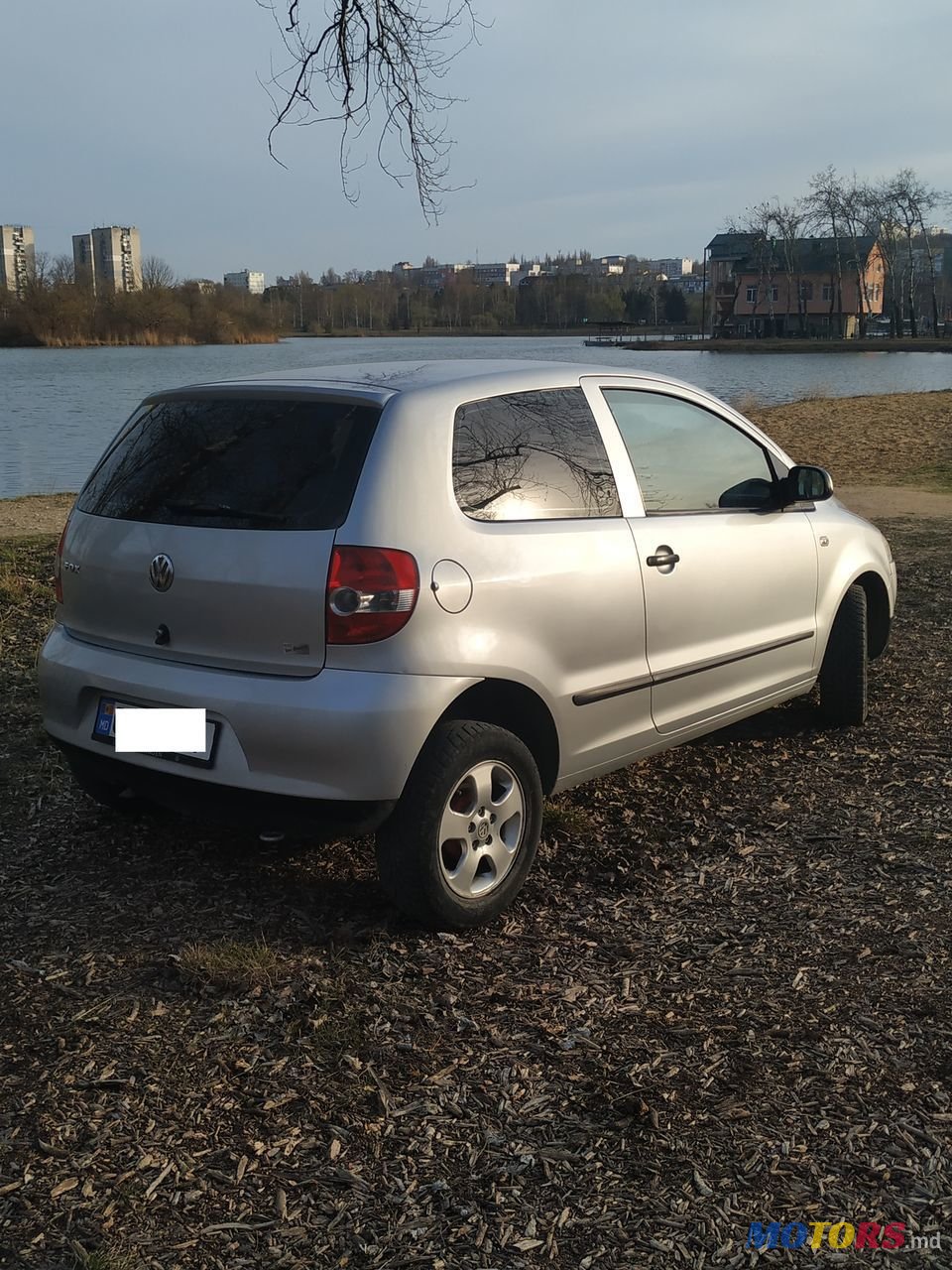 2005' Volkswagen Fox photo #2