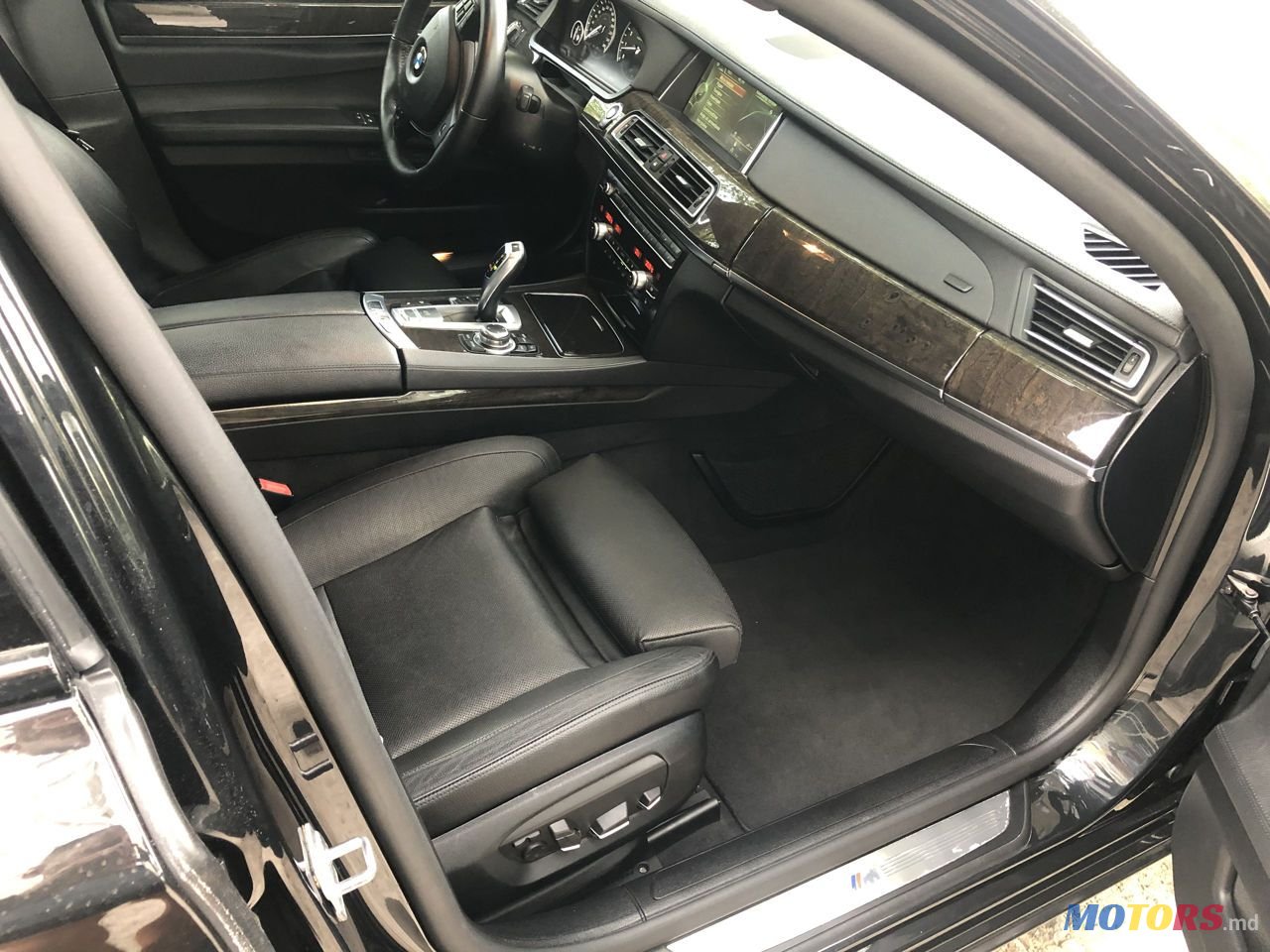 2005' BMW 7 Series photo #5