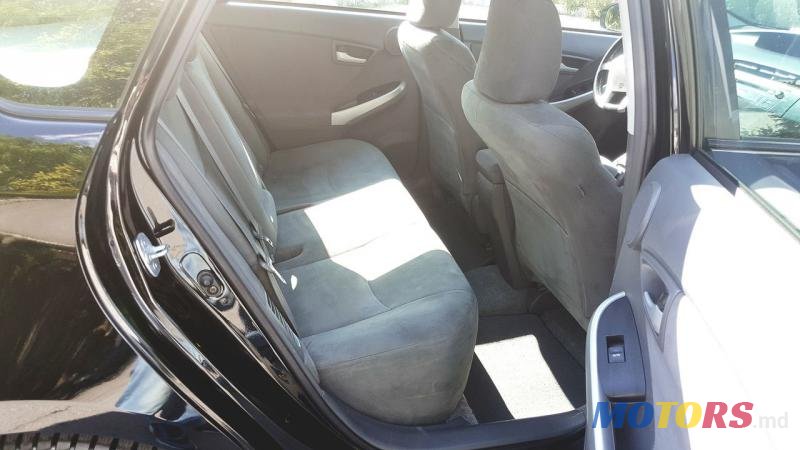 2010' Toyota Prius photo #3