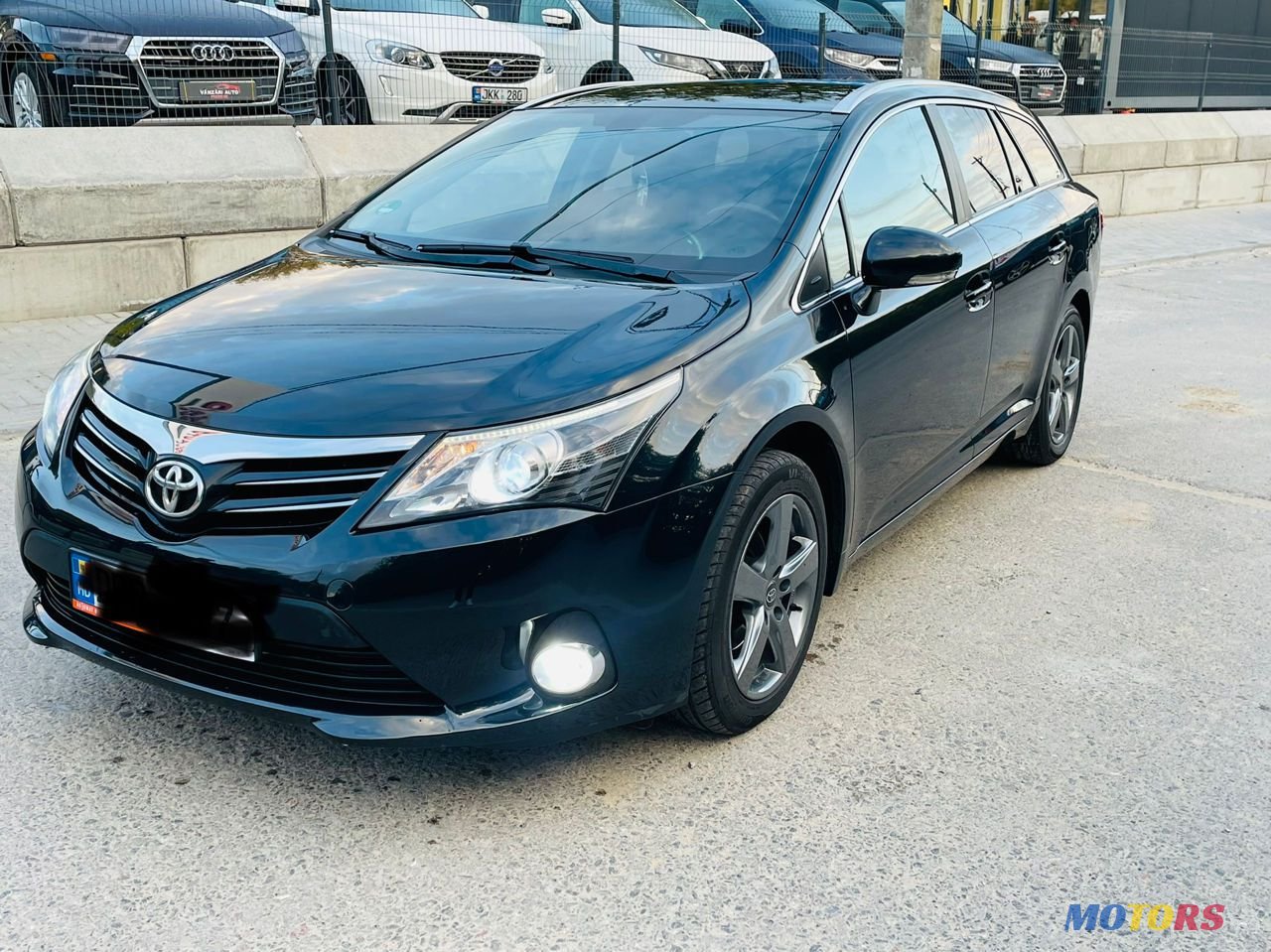 2014' Toyota Avensis photo #1